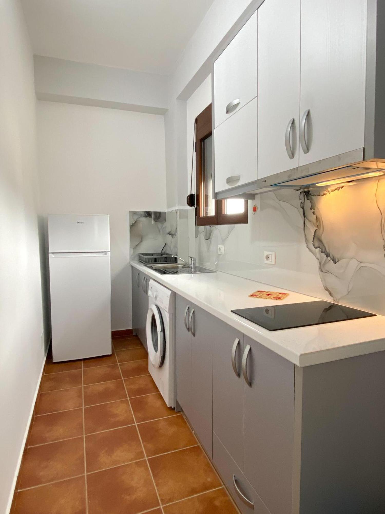 Family Apartments Himara Exterior photo